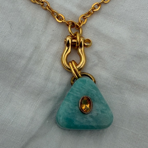 Chic Gold and Green Pendant Necklace - Picture 3 of 5